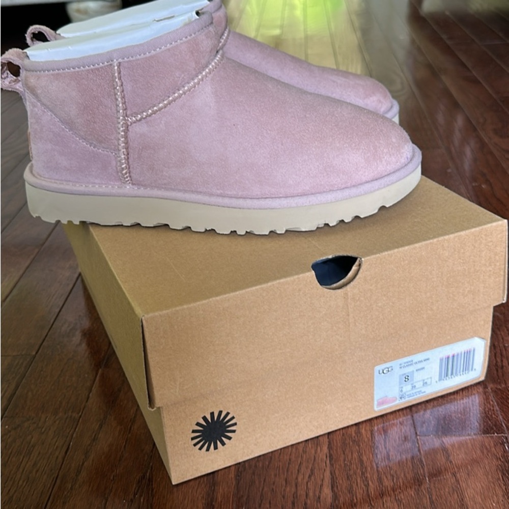 UGG classic ultra mini. Rose grey size 8